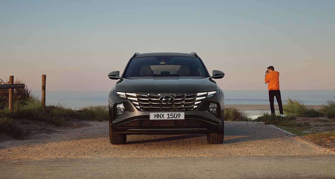 Innovative front style that defines Sensuous Sportiness brings high-tech aesthetics to an SUV for the first time.